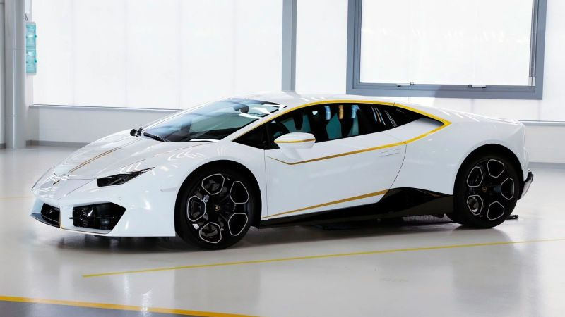 Illustration for article titled Pretty sure that's a Lambo
